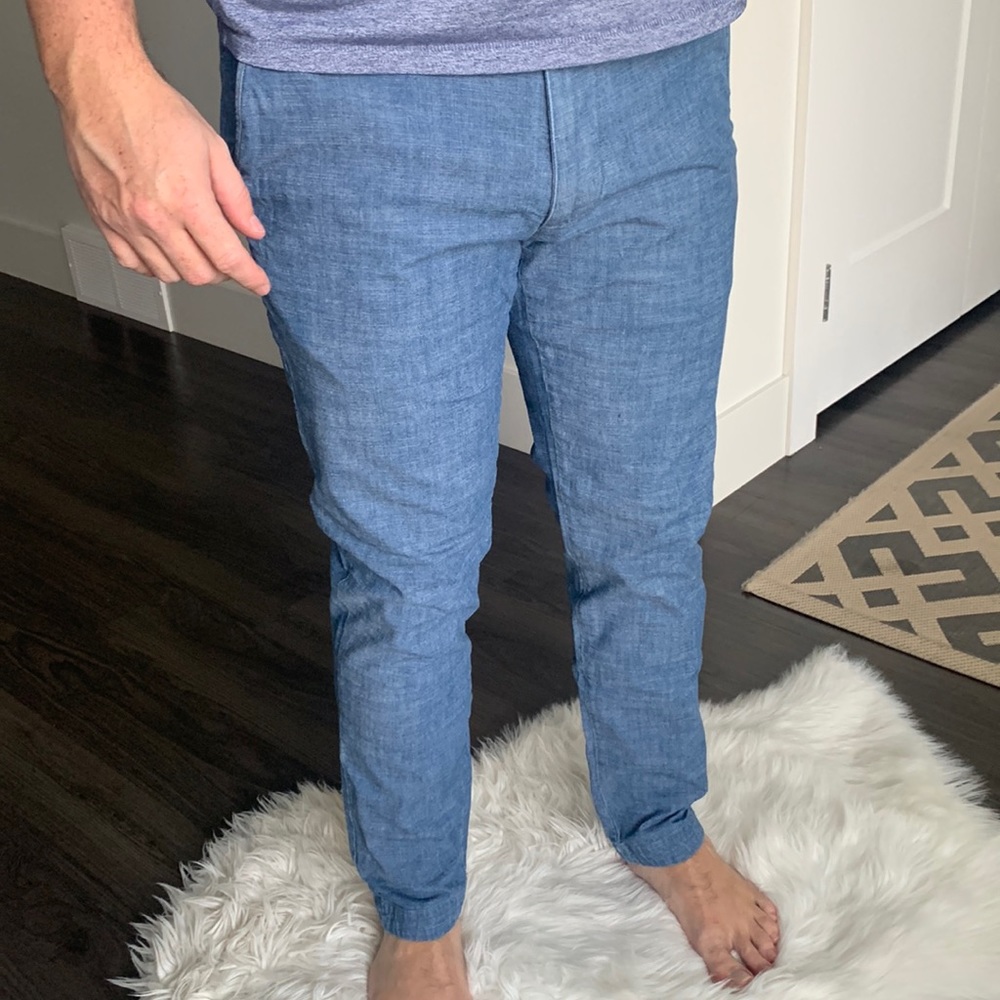 A&F Mens Slim Chinos